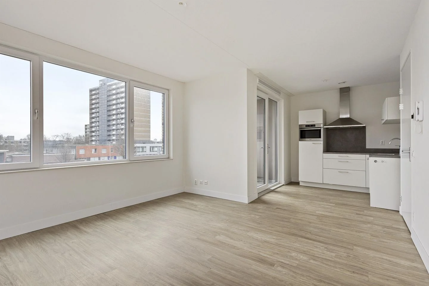 Rental property in 1e Lulofsdwarsstraat 8A, The Hague