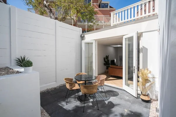 Rental property in Badhuisweg, The Hague