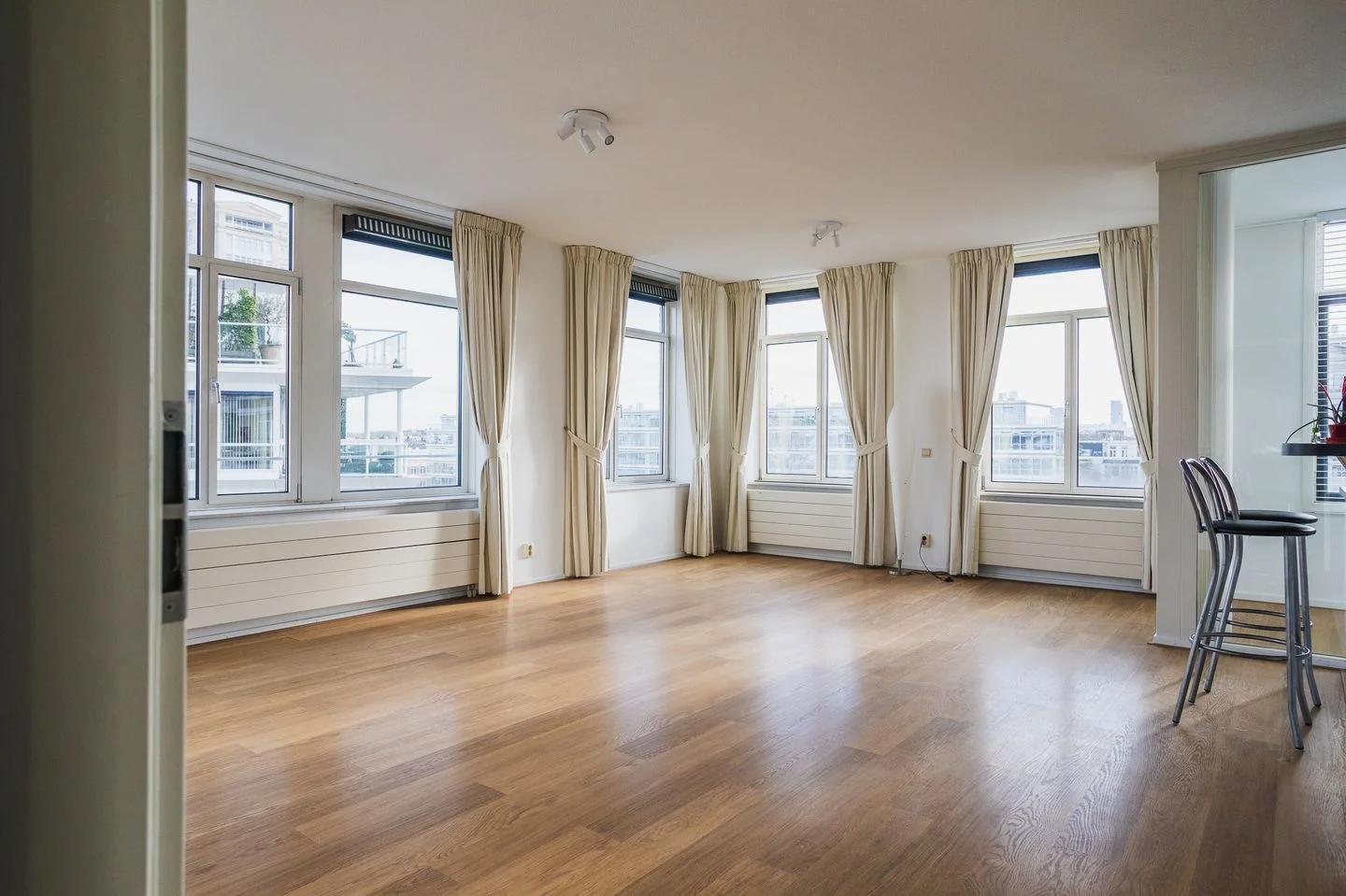 Rental property in Burgemeester De Monchyplein 218, The Hague
