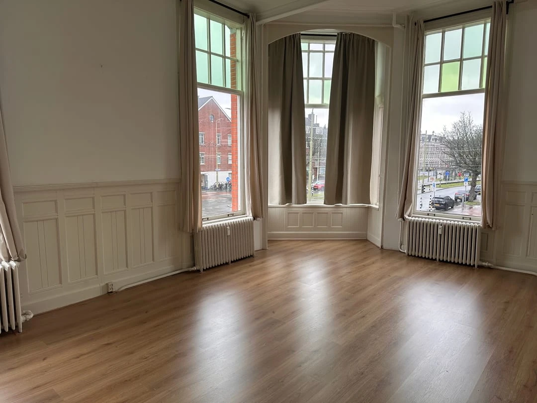 Rental property in Laan van Meerdervoort 168A, The Hague