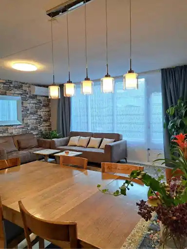 120m2 maison à louer pour 2000€/mois à Gravin van Burenlaan 10, Amersfoort