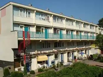 35m2 flat te huur voor 658.53€/maand in Esdoorn 23, Naaldwijk