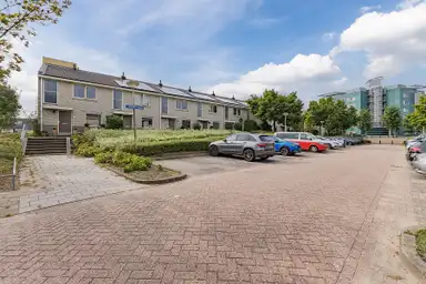 143m2 house to rent for 1952€/month in Sri Lanka Bastion 20, Velserbroek