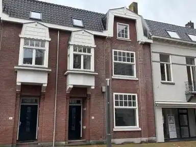 210m2 Haus zur Miete für 2950€/Monat in Honigmannstraat 53, Heerlen