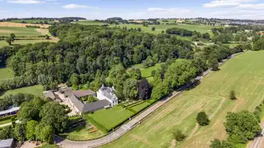 1142m2 Casa in affitto per 7041.67€/mese a Meester doctor Froweinweg 65, Eys