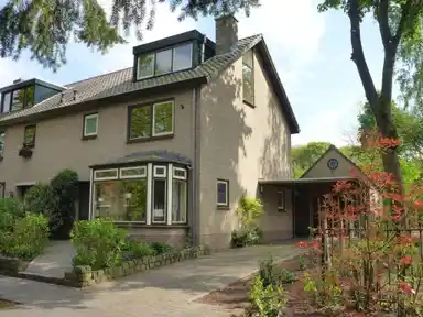200m2 house to rent for 2500€/month in Andreaslaan 4, Heilig Landstichting