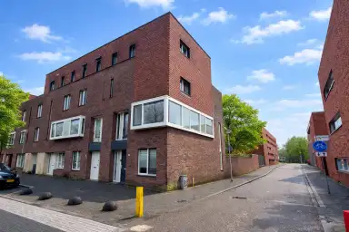 153m2 Casa in affitto per 2995€/mese a Sint-Pietersberg 12, Utrecht