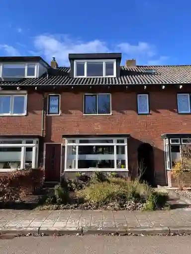 113m2 huis te huur voor 2250€/maand in Geelvinckstraat 106, Castricum