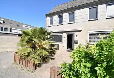 104m2 house to rent for 2450€/month in Cornelis Edelmanstraat 13, Purmerend