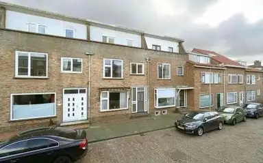 129m2 huis te huur voor 2350€/maand in Buitensluisstraat 9, Katwijk