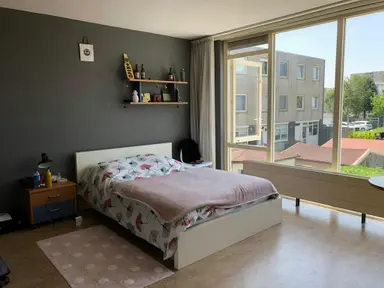 147m2 house to rent for 755€/month in Opera, Zaandam