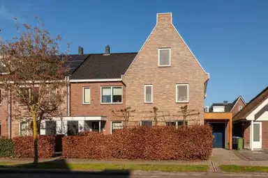 160m2 house to rent for 2395€/month in De Hank 53, Leusden