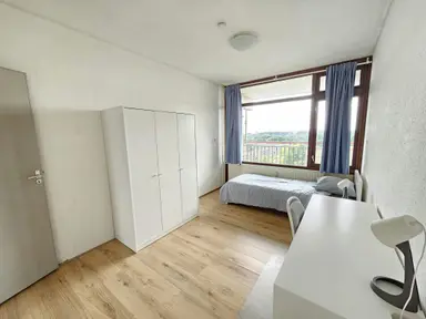 110m2 huis te huur voor 999€/maand in Dotterlei, Capelle aan den IJssel