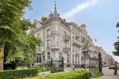 142μ² Διαμέρισμα προς ενοικίαση για 9500€/μήνα σε Pieter Cornelisz. Hooftstraat 206, Amsterdam