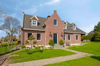 266m2 house to rent for 5995€/month in Noordersingel 2661, Berkel en Rodenrijs