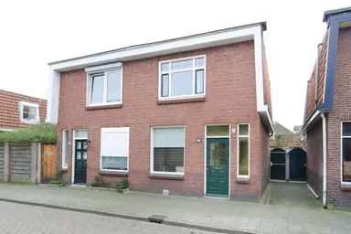90m2 house to rent for 1195€/month in Javastraat 27, Hengelo