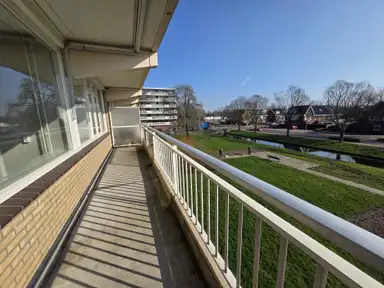 1m2 apartment to rent for 1650€/month in Van Kleffensplantsoen, Voorschoten