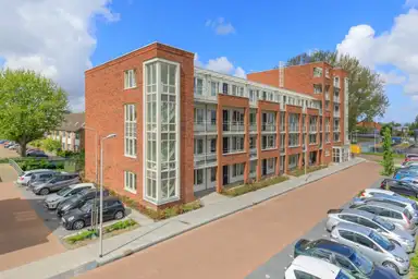 80m2 apartment to rent for 1595€/month in Stationsplein 28, Pijnacker