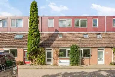 110m2 huis te huur voor 2500€/maand in Mienette Stormstraat 59, Delft