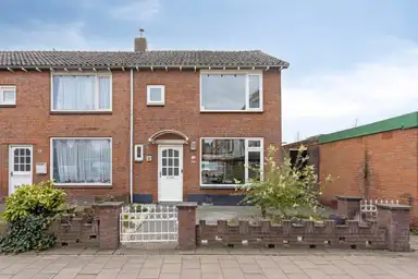 106m2 house to rent for 2600€/month in Bloemenoordplein 22, Waalwijk