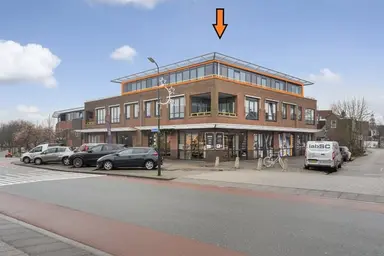 160m2 Appartamento in affitto per 1950€/mese a Buitendams, Hardinxveld-Giessendam