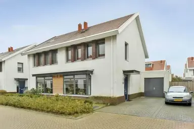 150m2 house to rent for 2255€/month in Schilddragerstraat 5283, Rosmalen