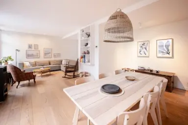 120m2 maison à louer pour 3495€/mois à Kerksteeg, Wijk aan Zee