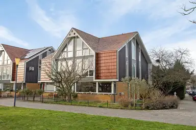 183μ² μονοκατοικία προς ενοικίαση για 3250€/μήνα σε Spreestroom 23, Zoetermeer