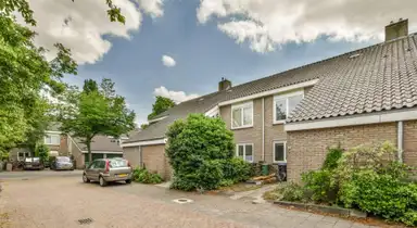 125m2 maison à louer pour 2100€/mois à Van Speijklaan 14, Hilversum