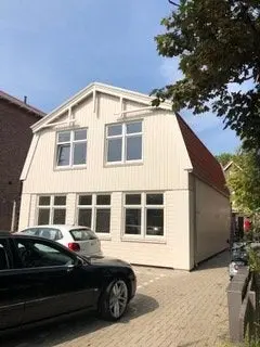 80m2 Appartement à louer pour 1300€/mois à Marktstraat, Wormerveer