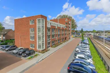 83m2 apartment to rent for 1515€/month in Stationsplein 36, Pijnacker