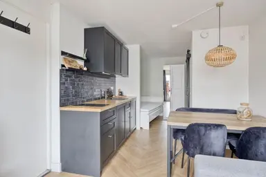 14m2 studio to rent for 1000€/month in Middelmeede, Made