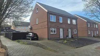 120m2 maison à louer pour 1450€/mois à Meuserstraat 69, Kerkrade