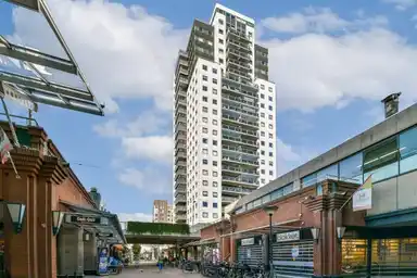 129m2 apartment to rent for 2600€/month in Hogewerf, Vlaardingen