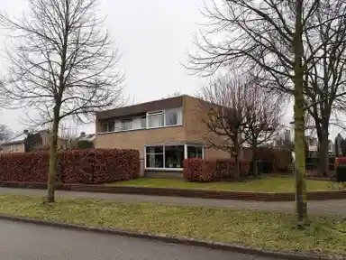 235m2 huis te huur voor 2100€/maand in van Raesfeltstraat 11, Lichtenvoorde