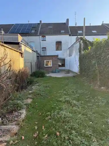 142m2 maison à louer pour 1250€/mois à Nieuwstraat, Kerkrade