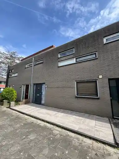 105m2 house to rent for 2250€/month in Willem Walravenhove, Nieuwegein