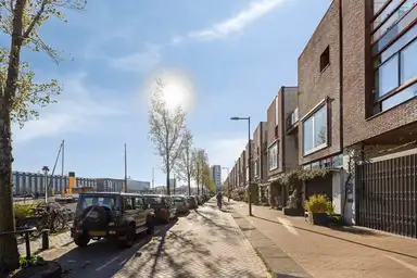 132m2 huis te huur voor 3250€/maand in Borneokade 223, Amsterdam