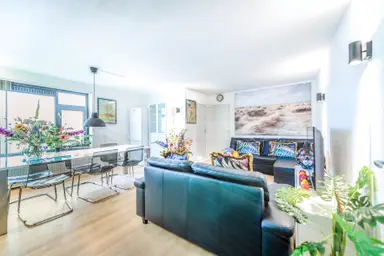 98m2 Appartement te huur voor 795€/maand in Bernsteinstraat, Capelle aan den IJssel