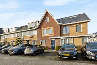157m2 Haus zur Miete für 2850€/Monat in Lofoten 75, Zoetermeer