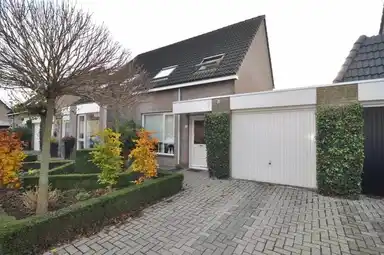 124m2 house to rent for 2100€/month in Kermisberg 10, Veldhoven