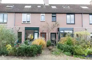120m2 house to rent for 2295€/month in Kemphaanweide, Houten