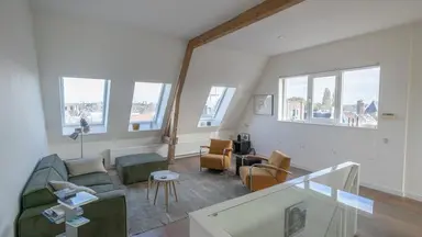 100m2 apartment to rent for 2375€/month in Rijnstraat 11A, Leiden