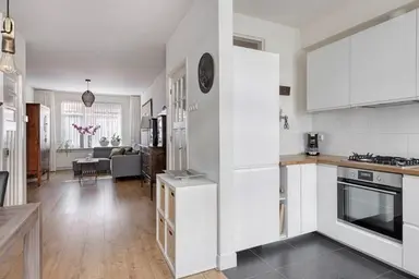 67m2 Appartement te huur voor 2450€/maand in Pieter van den Zandestraat, The Hague