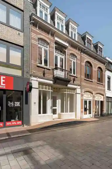 77μ² Διαμέρισμα προς ενοικίαση για 1231.81€/μήνα σε Langstraat 28, Weert