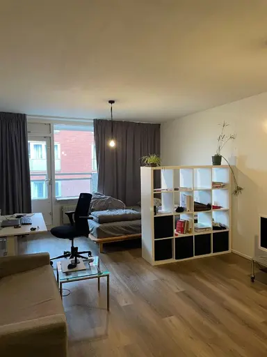 25m2 Chambre à louer pour 800€/mois à Gedempte Gracht, The Hague