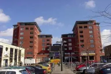 95m2 Appartement à louer pour 1605€/mois à Willem van Hooffstraat 8, Naaldwijk