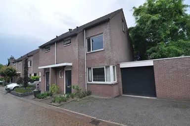 131m2 house to rent for 1995€/month in Ereprijslaan, Aalst