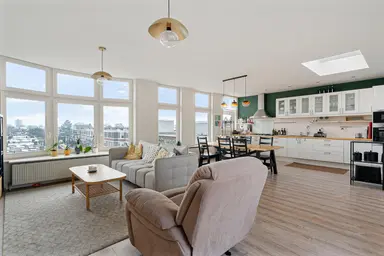 169m2 Appartement à louer pour 3450€/mois à Goudenregenstraat 238, The Hague