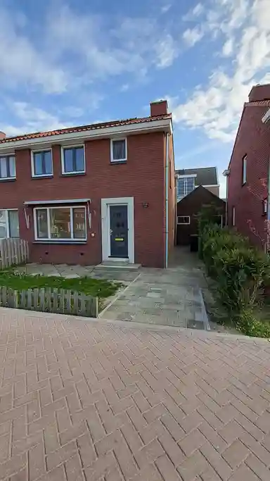 93.93m2 huis te huur voor 771.1€/maand in Bredehoff 6, Oosthuizen
